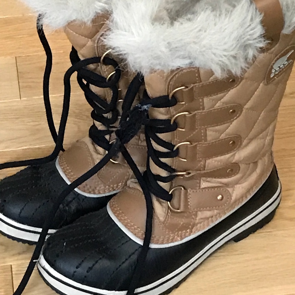 Sorel Boots Sz 7
